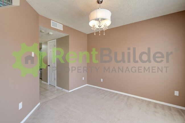 Building Photo - $MOVE IN SPECIAL PRICING$ 999.00 FIRST FULL MONTHS RENT.