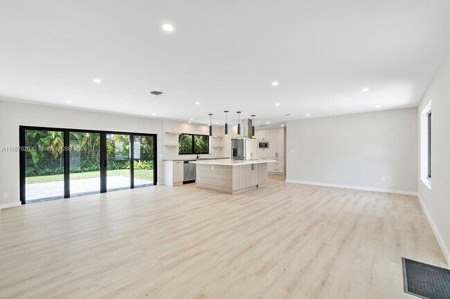 Building Photo - 10460 SW 93rd St