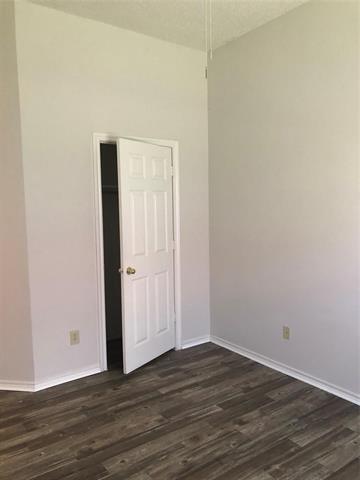 Building Photo - 1417 Warwick Dr