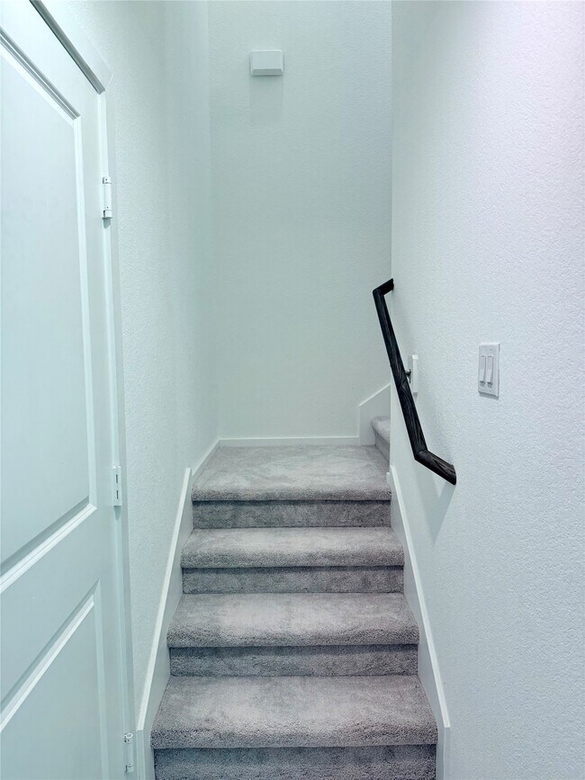 Building Photo - 21321 Carosella Dr