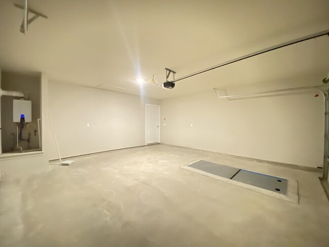 Building Photo - 7413 E 156th Pl S