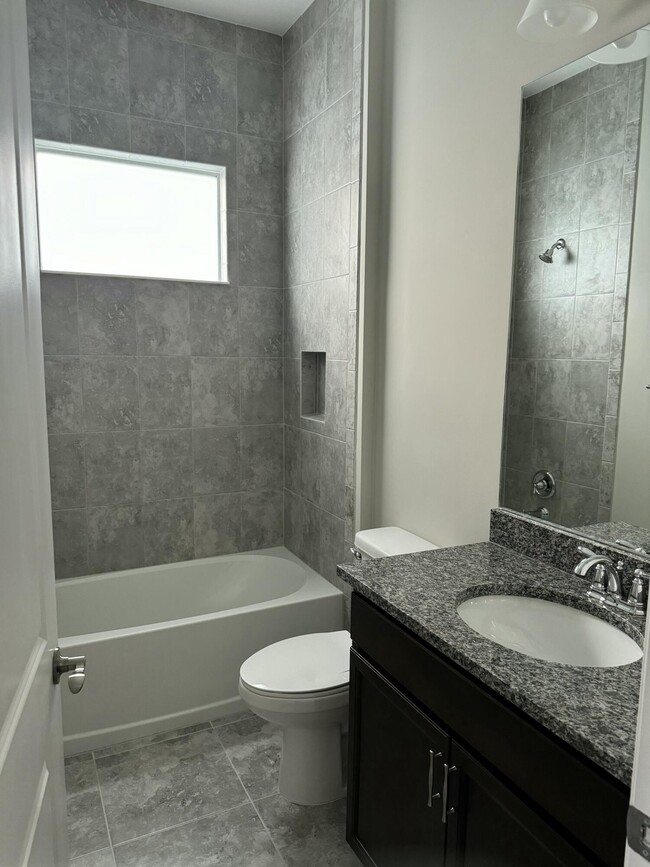 Building Photo - 15145 Goldspar Ct