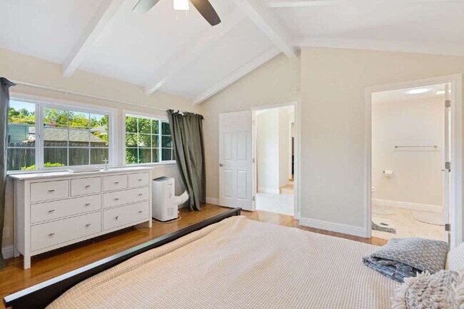 Building Photo - 4311 Cabrillo Way