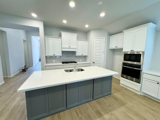 Building Photo - 31310 Wildflower Fld Ct