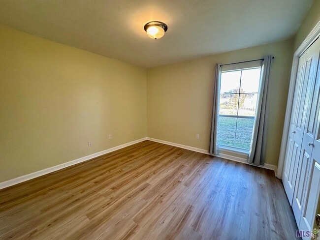 Building Photo - 1428 S Vista Ave