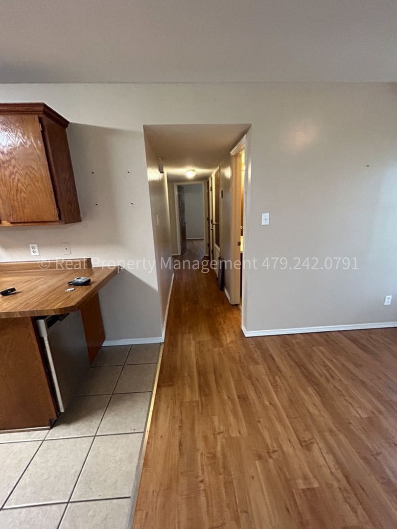 Building Photo - 1908 Cherrybark Dr