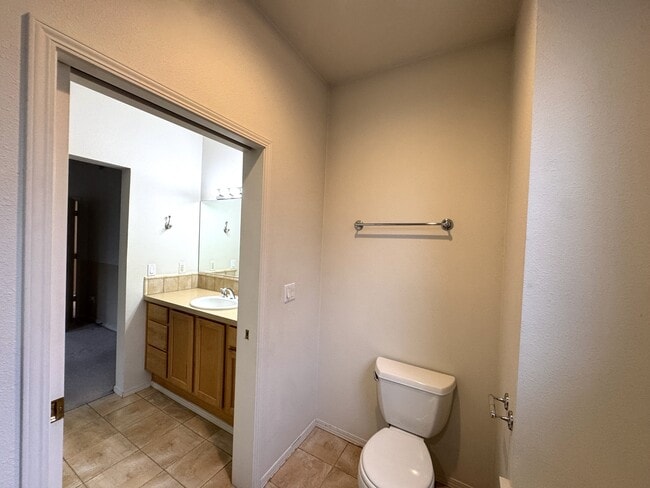 Building Photo - 1754 NE Ashberry Dr