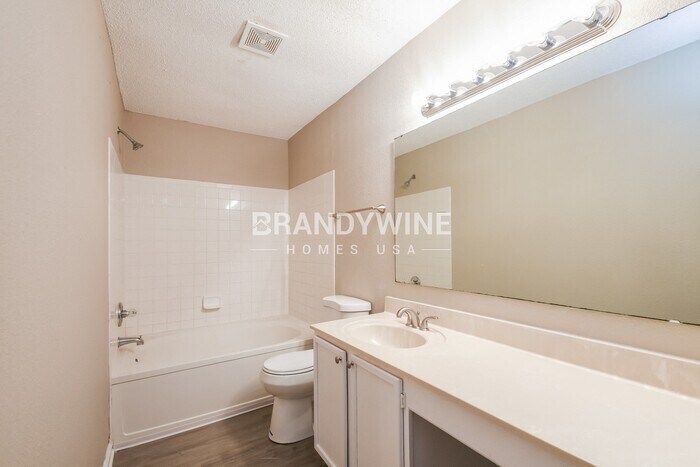 Building Photo - 16675 Aulton Dr