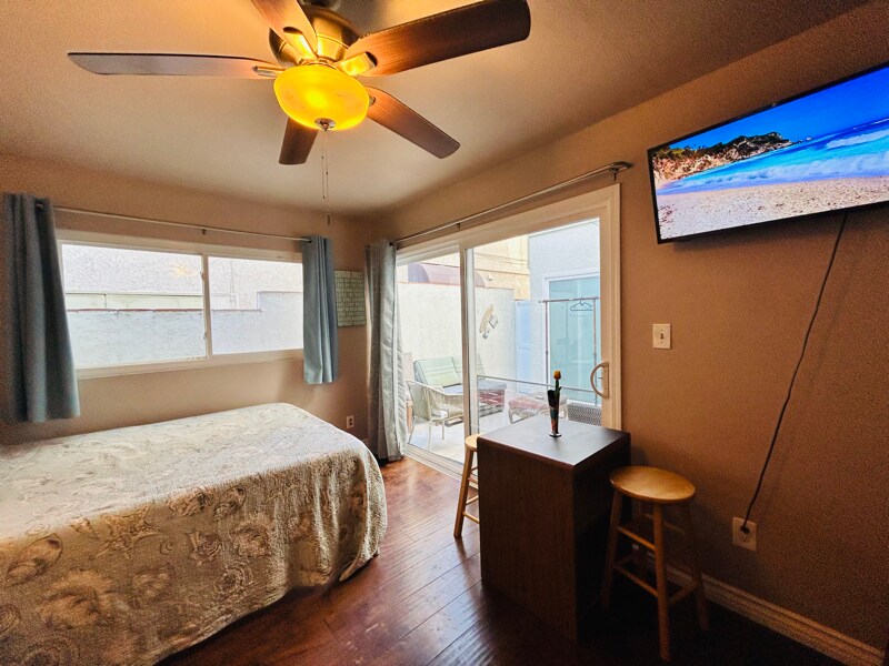 Building Photo - 604 17th St