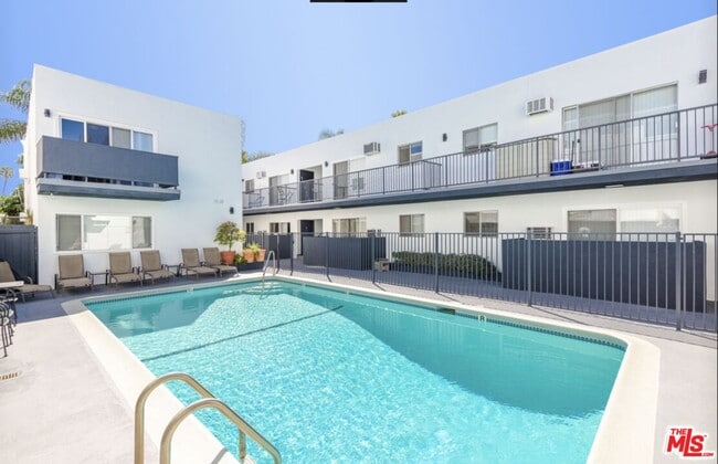 Building Photo - 1261 Laurel Ave