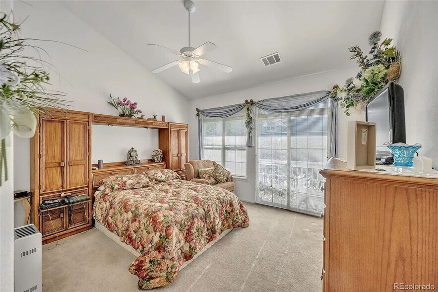 Building Photo - 3209 E 102nd Pl