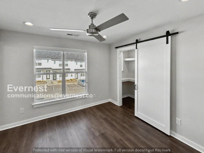 Building Photo - 205 Jeffries Wy