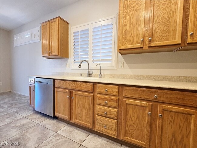 Building Photo - 533 Carmel Mesa Dr