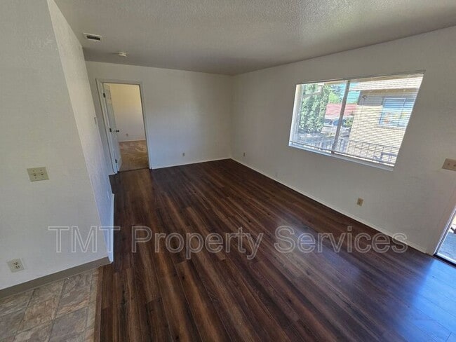 Building Photo - 228 McFarland St
