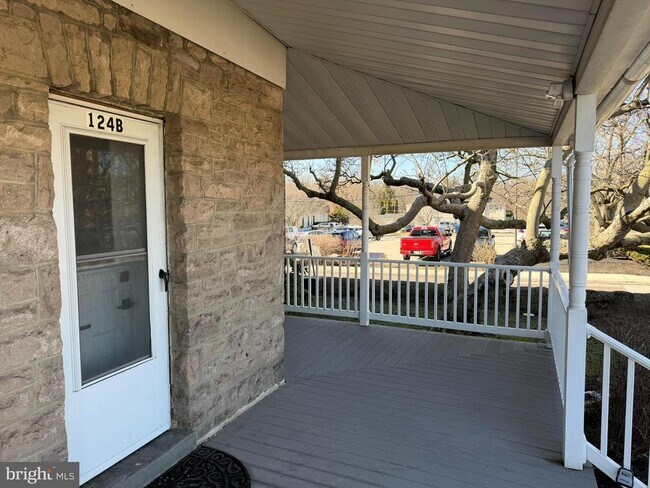 Building Photo - 124 W Butler Pike