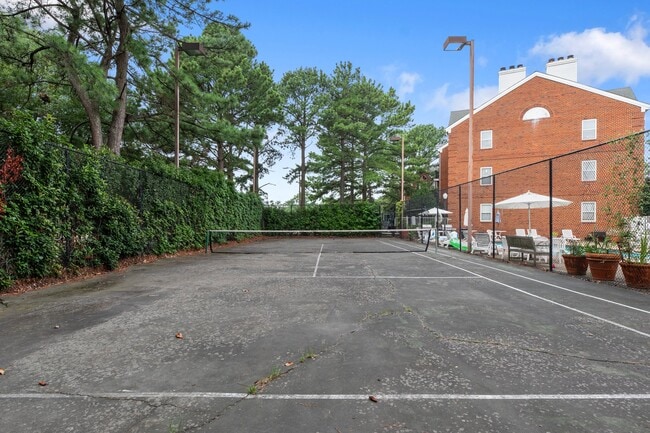 Building Photo - 107 Westover Ave