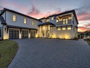 Building Photo - 330 Kelly Plantation Dr