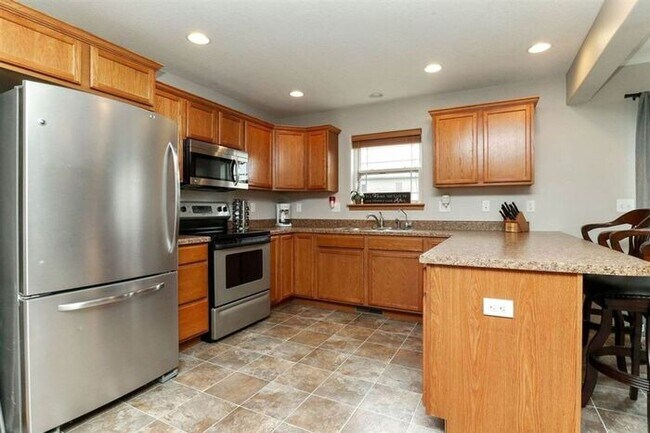 Building Photo - $1,650 | 3 Bedroom, 2.5 Bathroom TOWN HOME | NO PETS | Available for August 1st, 2026 Move In!