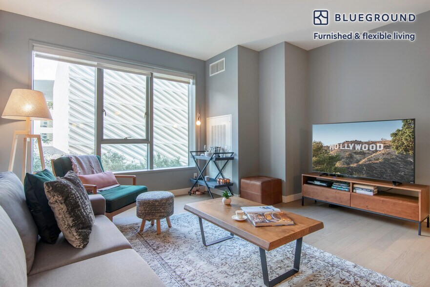 Building Photo - 225 S Grand Ave