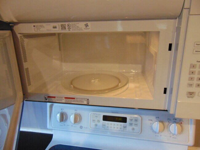 Building Photo - 2500 Ashton Rd