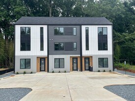 Building Photo - 4444 W Tyvola Rd