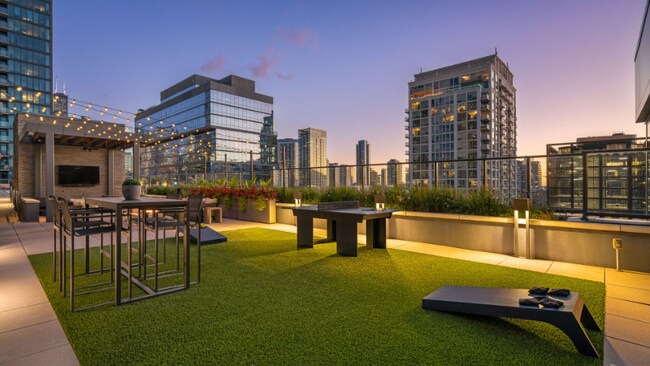 Building Photo - 145 W Huron St