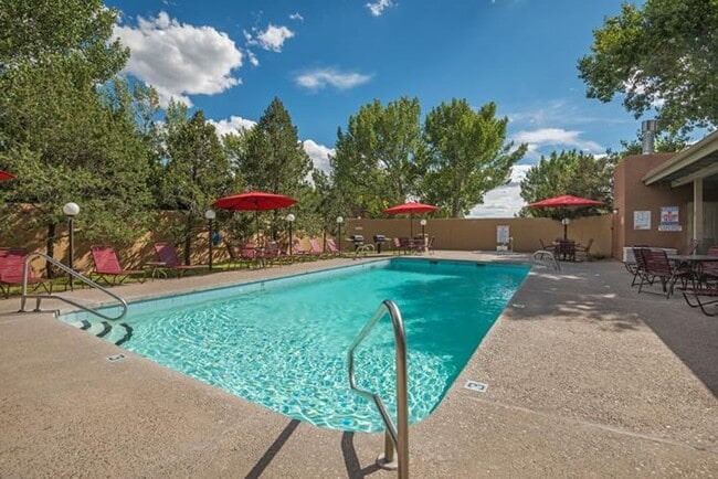 Primary Photo - Light-Filled Upstairs Condo in a Prime Loc...