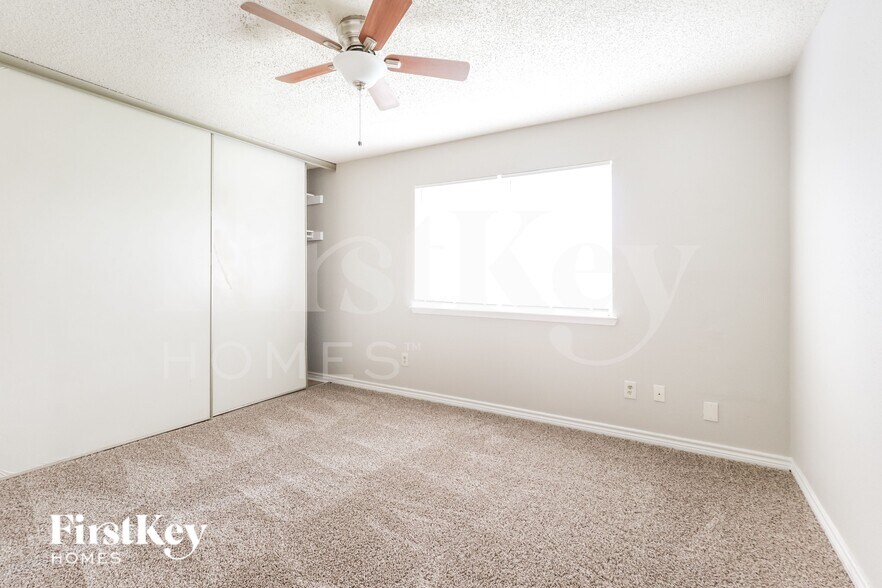 Building Photo - 23346 Pebworth Pl