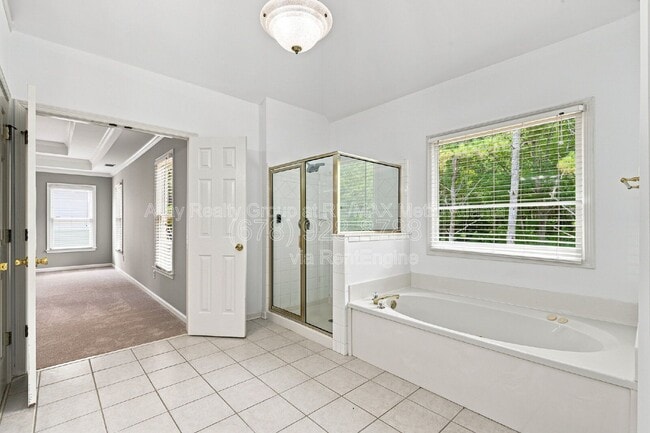 Building Photo - 6725 Ridgefield Dr