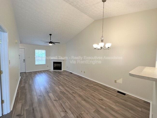 Building Photo - 819 Calypso Way