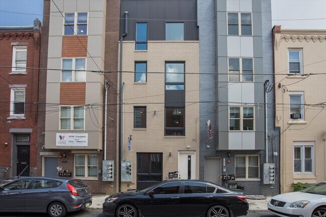 Building Photo - 1807 N Bouvier St