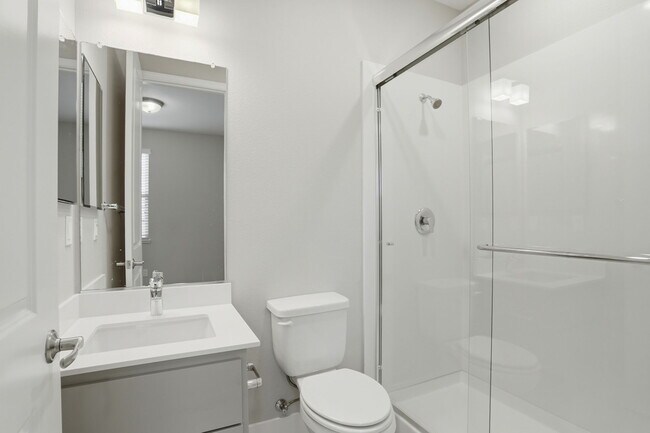 Building Photo - 621 Cinnamon Cir