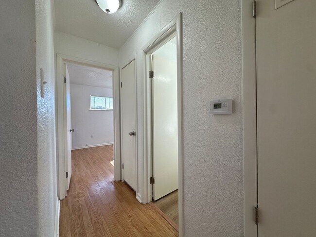 Building Photo - 204-206 Smart Street