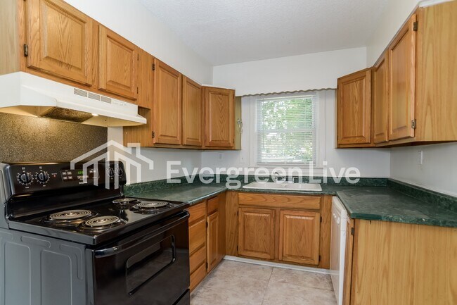 Building Photo - 9001 E 66th Ter