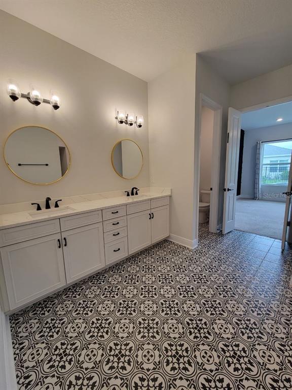 Building Photo - 7708 Paradiso Dr