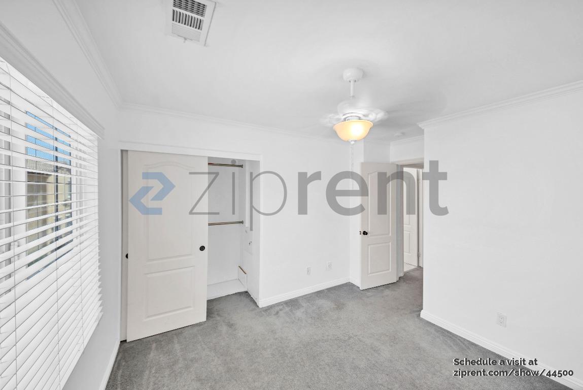 Building Photo - 25333 Los Arqueros Dr