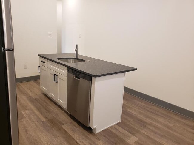 Building Photo - 4840 Umbria St