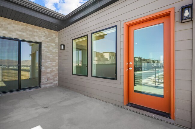 Building Photo - 489 W 1760 N