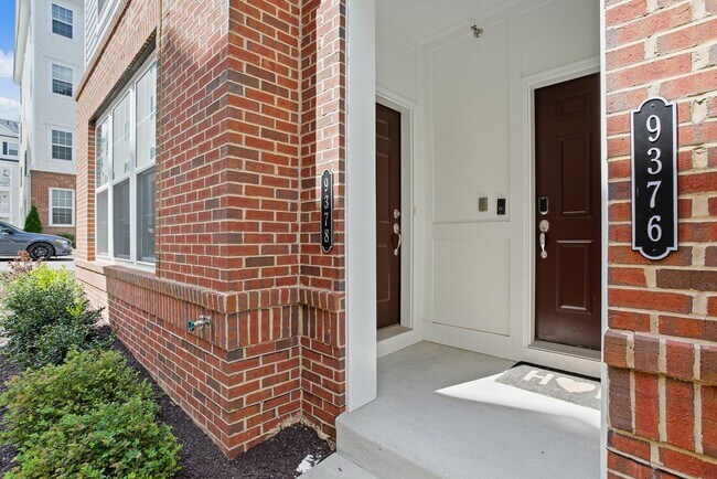 Building Photo - 9378 Seney Ln