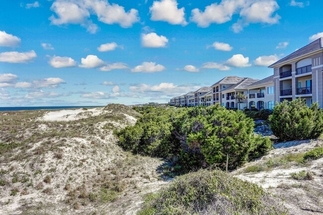 Building Photo - Ocean Village, 3 bed, 2 bath, FULLY furnished home! Walk to the Beach!