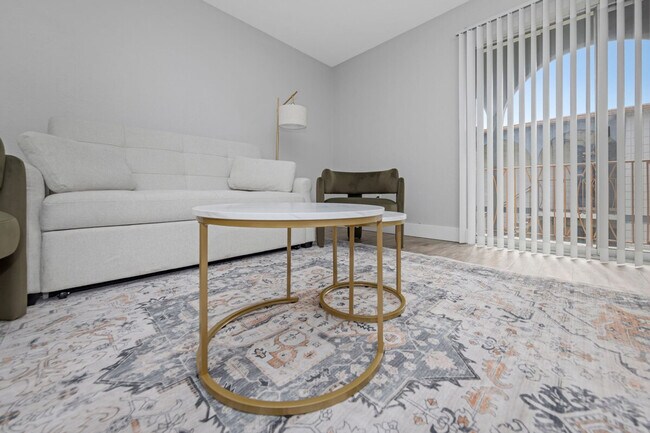 Building Photo - 4307 W Kennedy Blvd