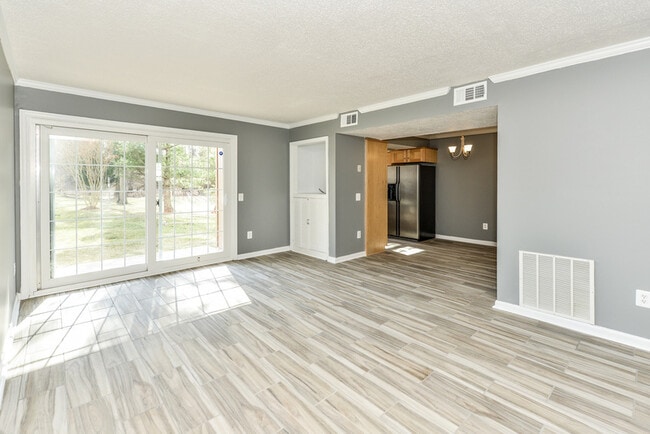 Building Photo - 9330 Caspian Way