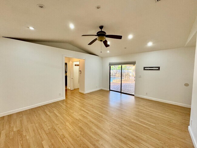 Building Photo - 1701 NW 97th Terrace