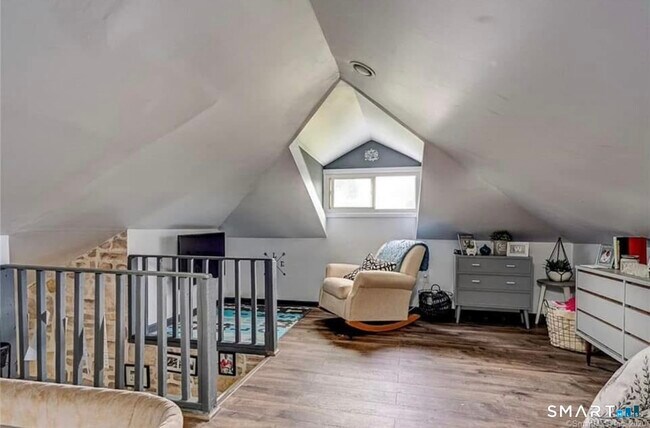 Building Photo - 127 Englewood Ave