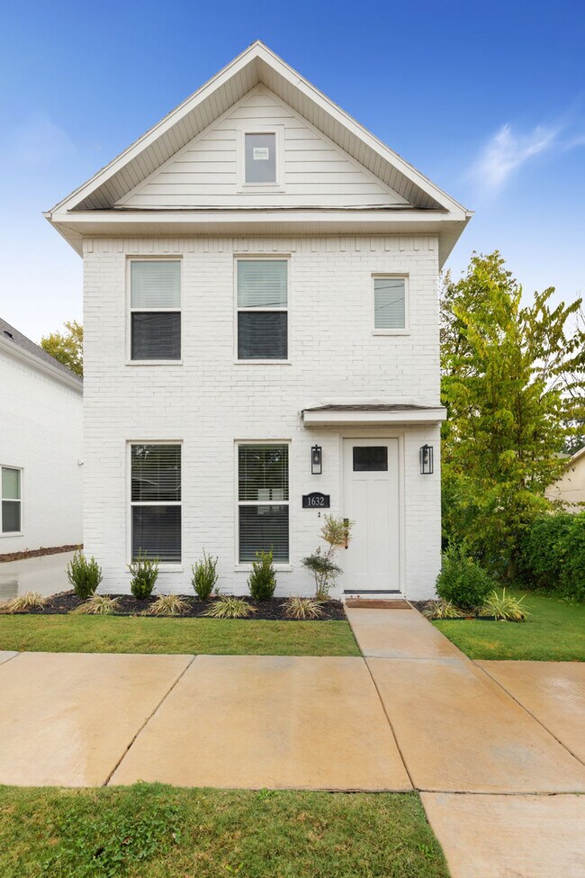 Building Photo - 1632 Neptune St