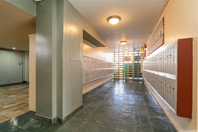 Building Photo - Studio 1 bath Condo