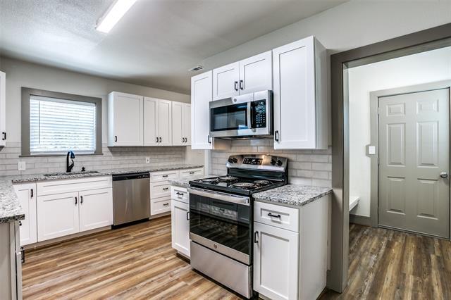 Building Photo - 500 N Pine St