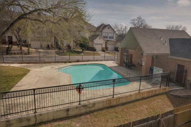 Building Photo - 12249 Abbey Glen Ln