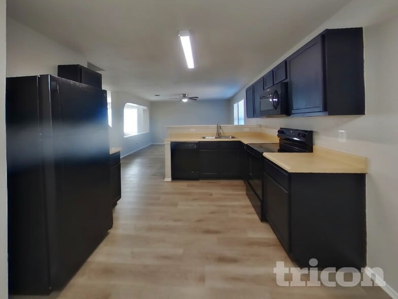 Building Photo - 2615 Thunder Gulch