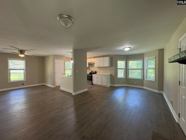 Building Photo - 624 Torwood Dr